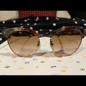 100% AUTH Women’s Gucci GG0222SK Sunglasses